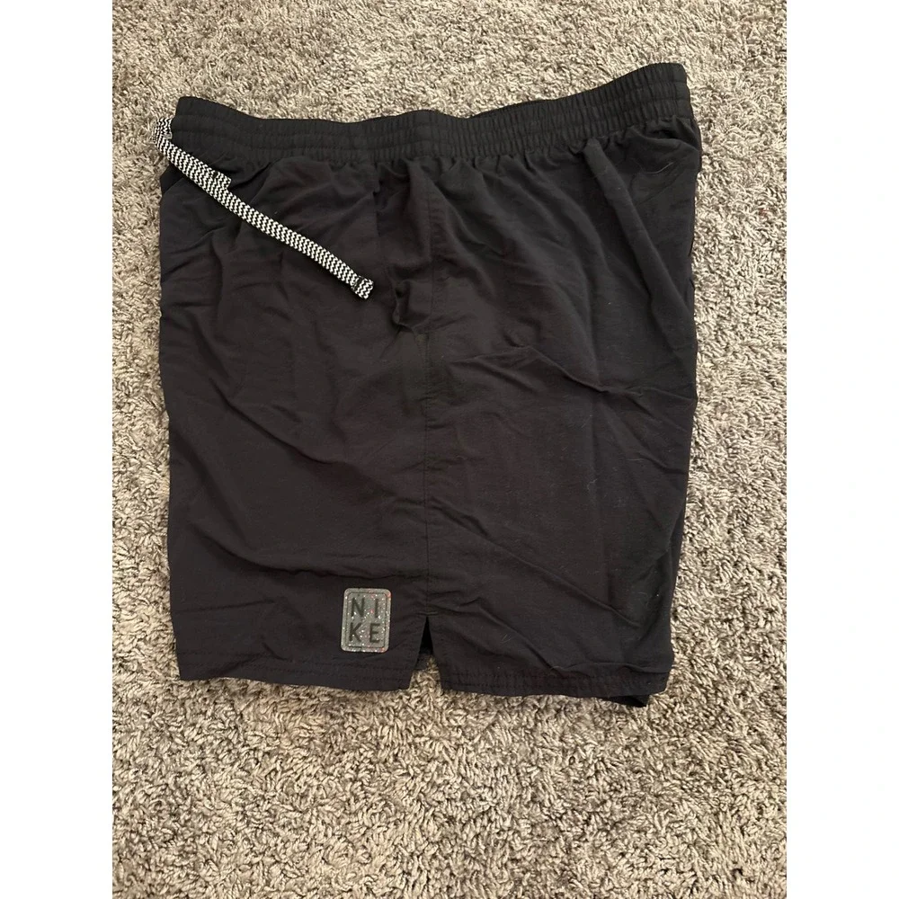 Nike Mens Black Swim Trunks Mesh Lined Board Shorts Size Large NESSB448